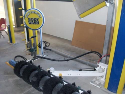 Car wash tunnel equipment