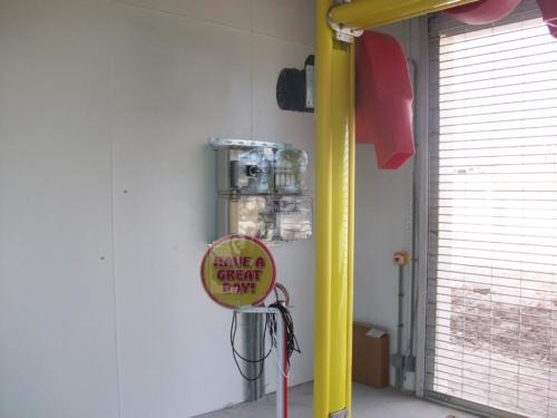 Tunnel car wash systems