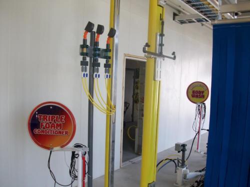 Tunnel car wash equipment