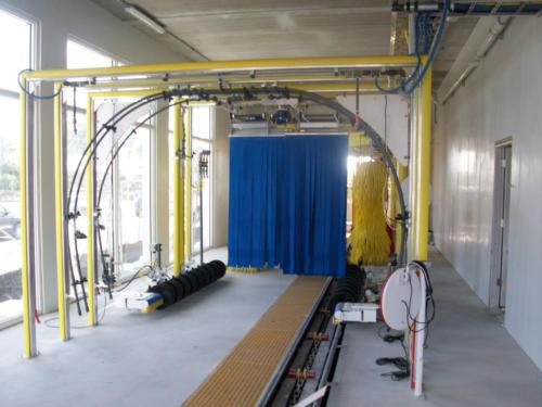 Tunnel car wash equipment