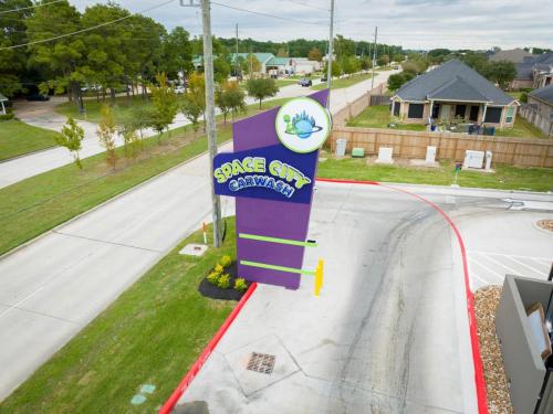Space-City-Car-Wash-12