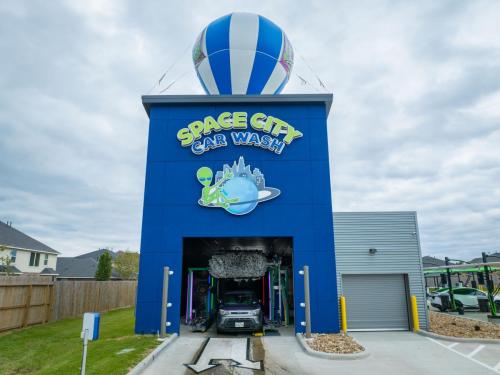 Space-City-Car-Wash-7