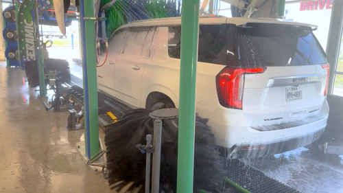 Sud-Daddeez-Giddings-Car-Wash-No-Logo.00 00 32 10.Still001